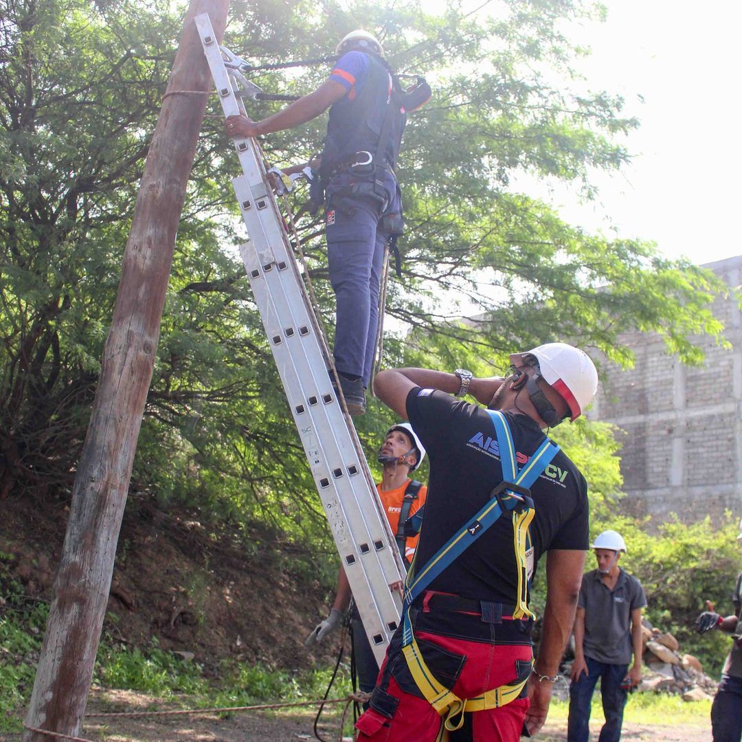 Formação em Trabalho em Altura, Resgate e Primeiros Socorros com a ARES e a GRUPNOR