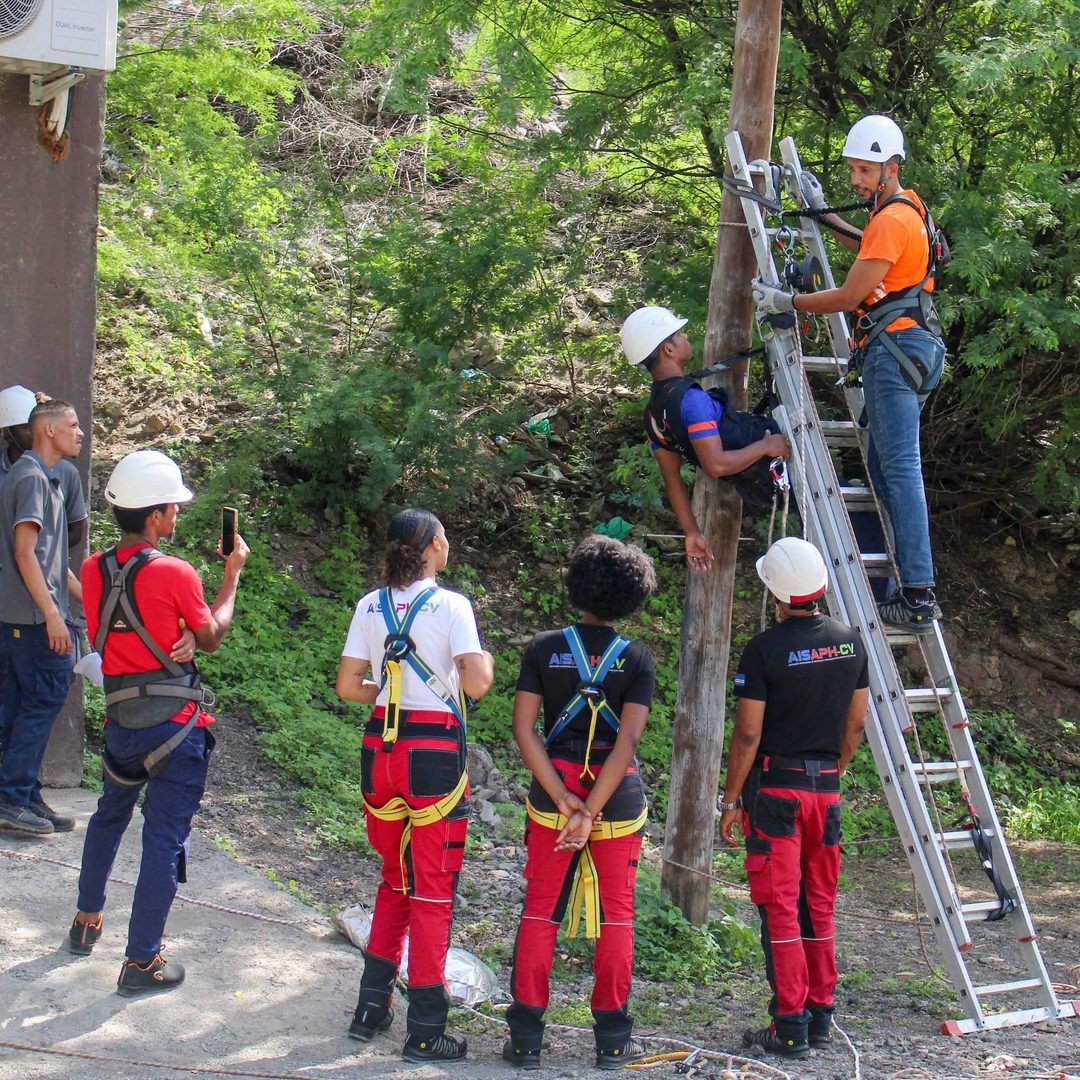 Formação em Trabalho em Altura, Resgate e Primeiros Socorros com a ARES e a GRUPNOR